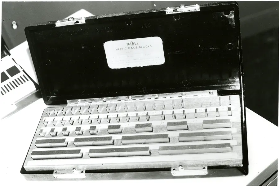 Slip gauge set in a case